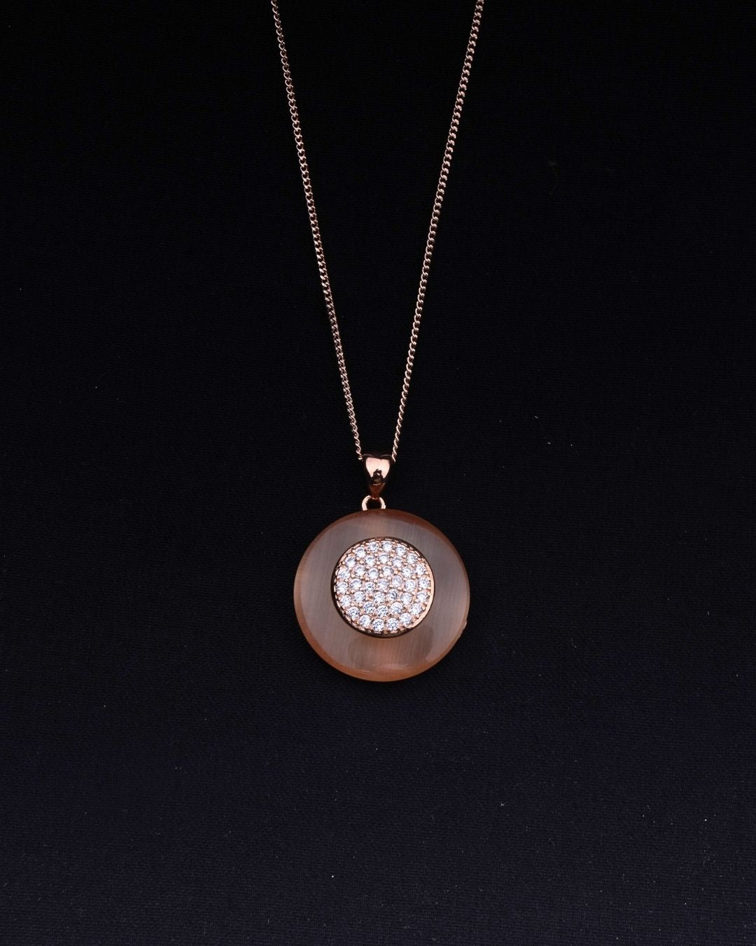 925 Sterling silver Necklace with a round pendant featuring a pattern on a black background