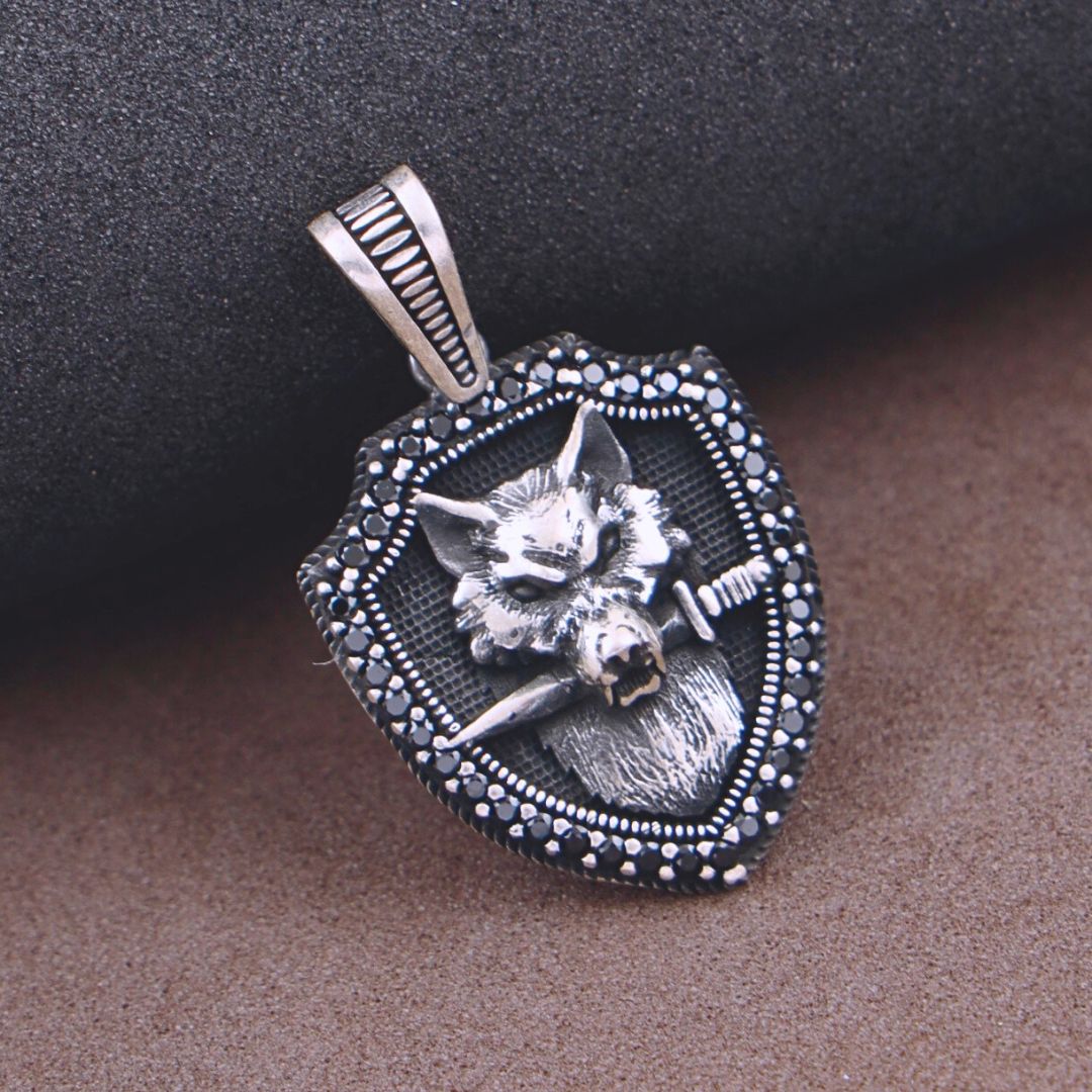 Men's Lonely Wolf chain pendant | Jenzo-925 sterling silver - Jenzo Jewellery