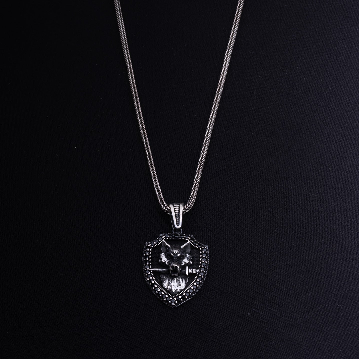 Men's Lonely Wolf chain pendant | Jenzo-925 sterling silver - Jenzo Jewellery